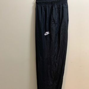 Nike sportswear windrunner pants